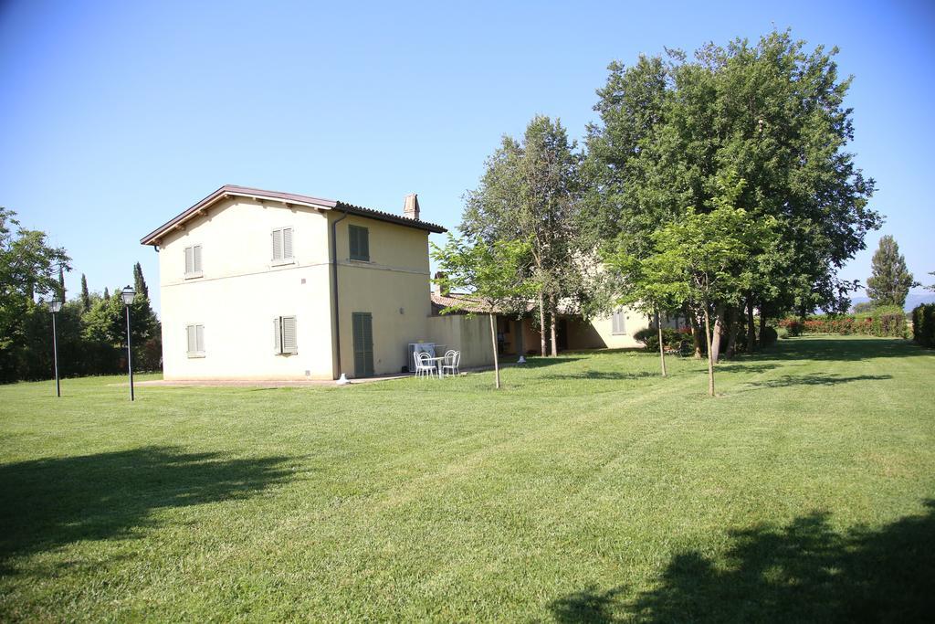 Hostal Residenza Isabella Spello Exterior foto