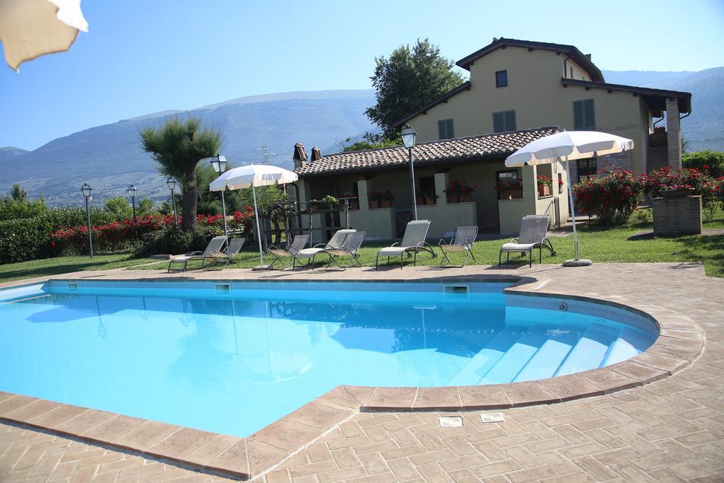 Hostal Residenza Isabella Spello Exterior foto