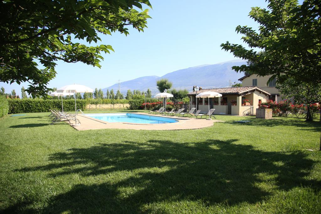 Hostal Residenza Isabella Spello Exterior foto